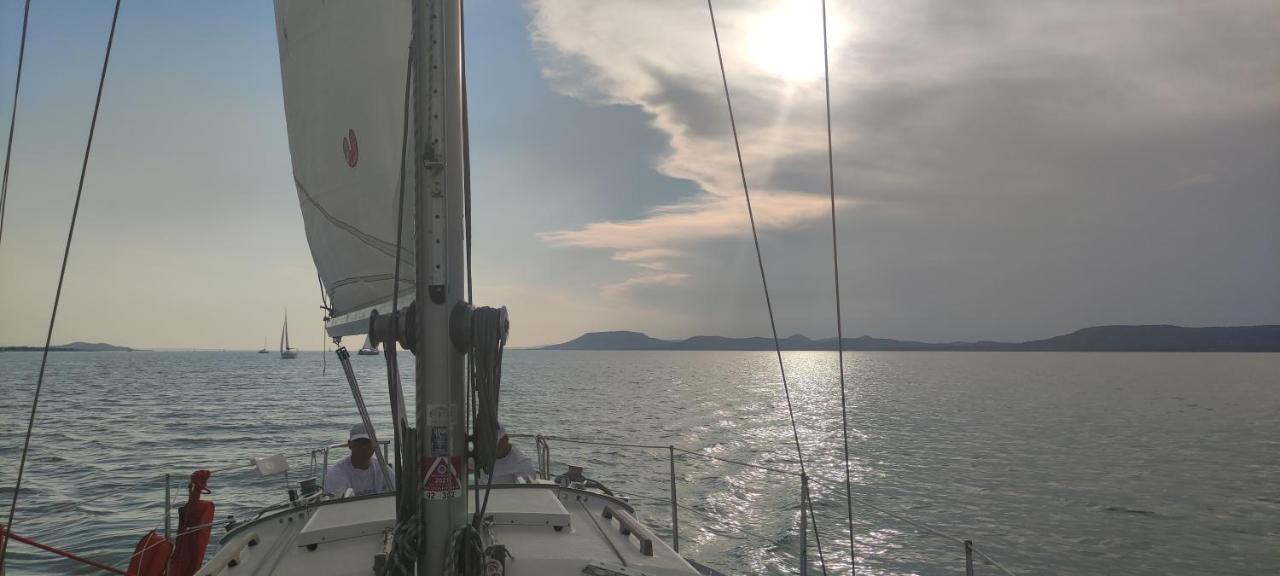 Virágos Apartman Balatonszemes Exterior foto