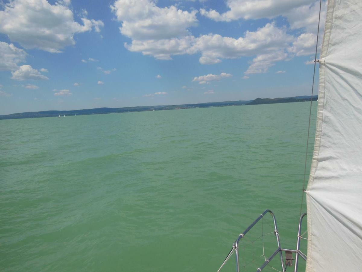 Virágos Apartman Balatonszemes Exterior foto
